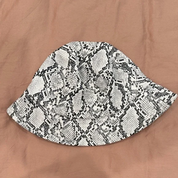 Snakeskin Print Bucket Hat - Picture 2 of 5